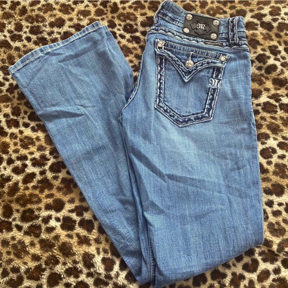 ❌SOLD❌Boot Cut Miss Me Jeans Size 29 with inseam of 32